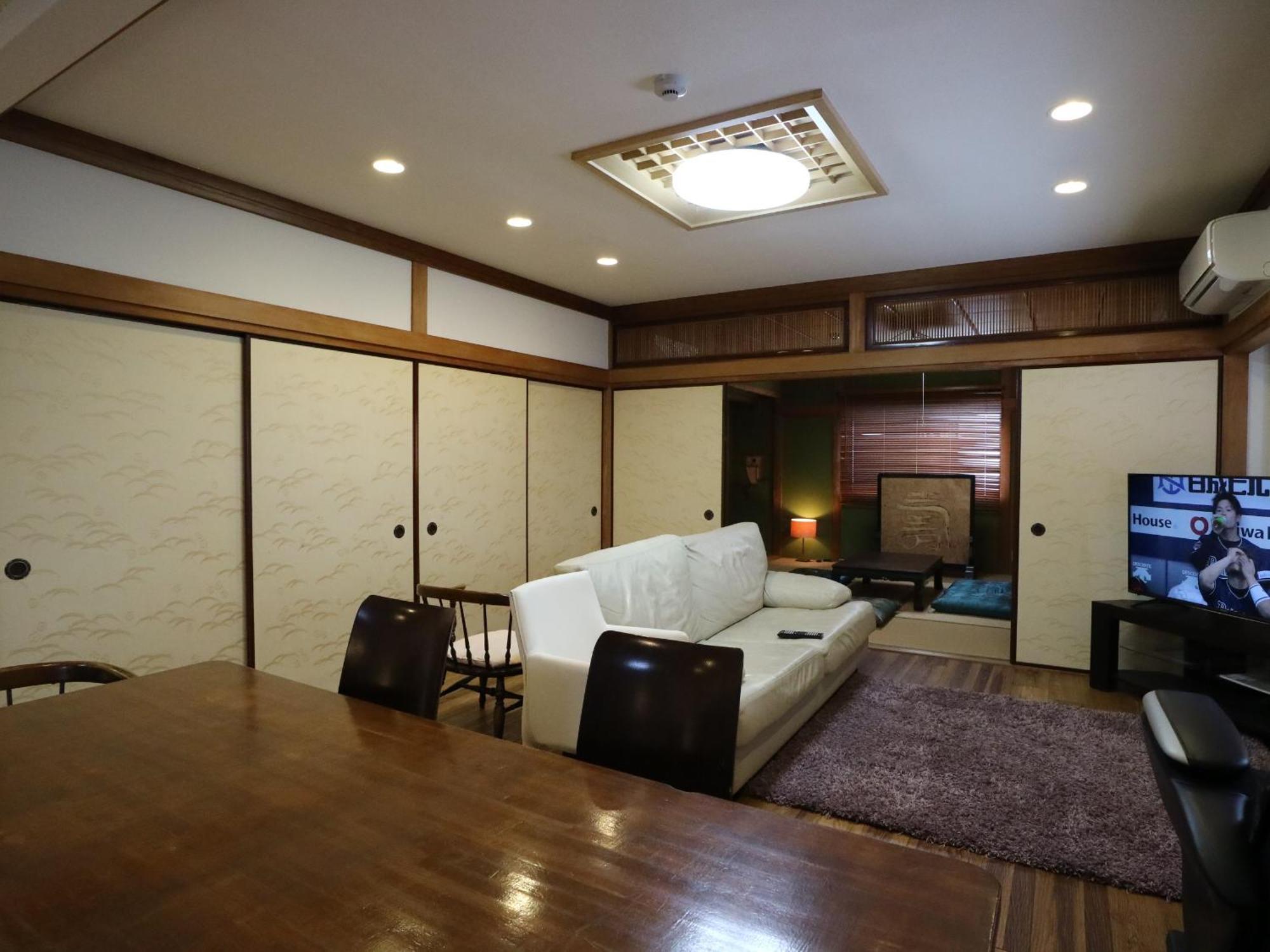 Base Osaka Quarto foto
